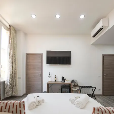 Trastevere Luxury 4*